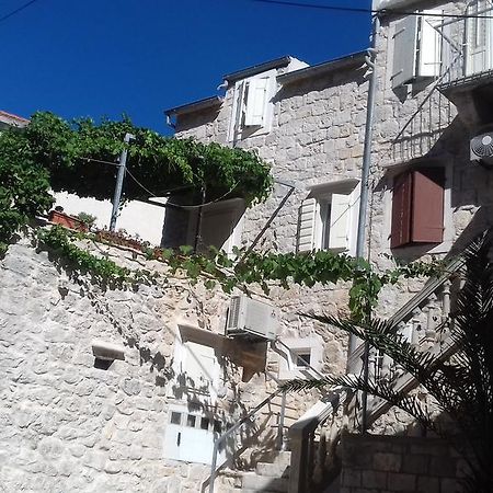 Apartments Donika Komiža Exterior foto