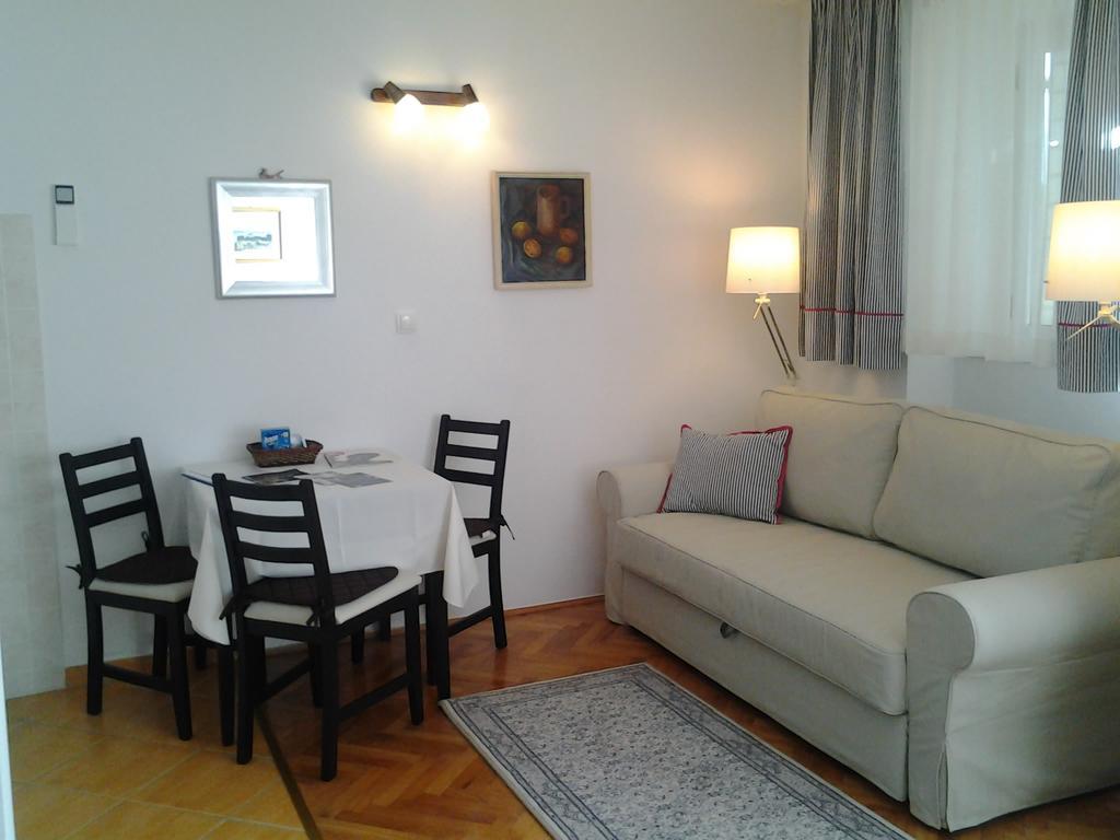 Apartments Donika Komiža Exterior foto